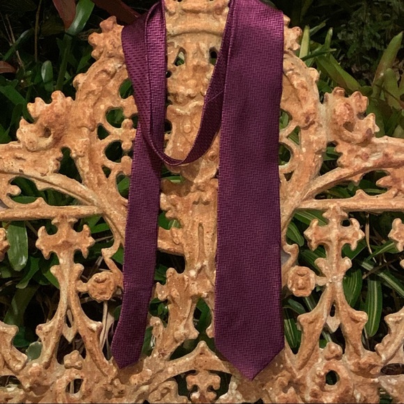 Paul Fredrick 100% silk tie - Picture 8 of 8